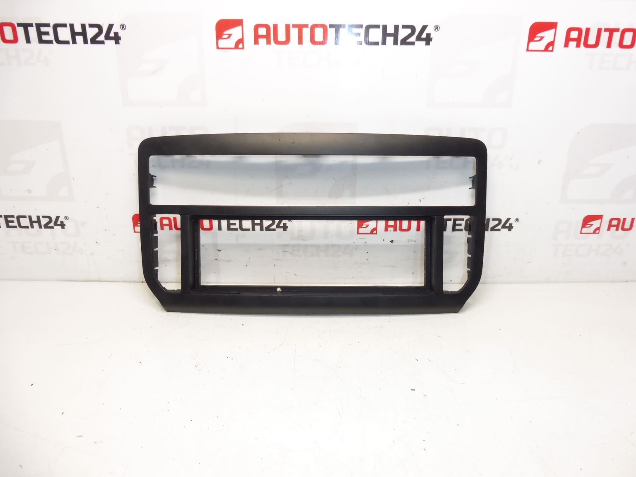 Citroën C5 X7 9682459677 7589ZW Dashboard Frame