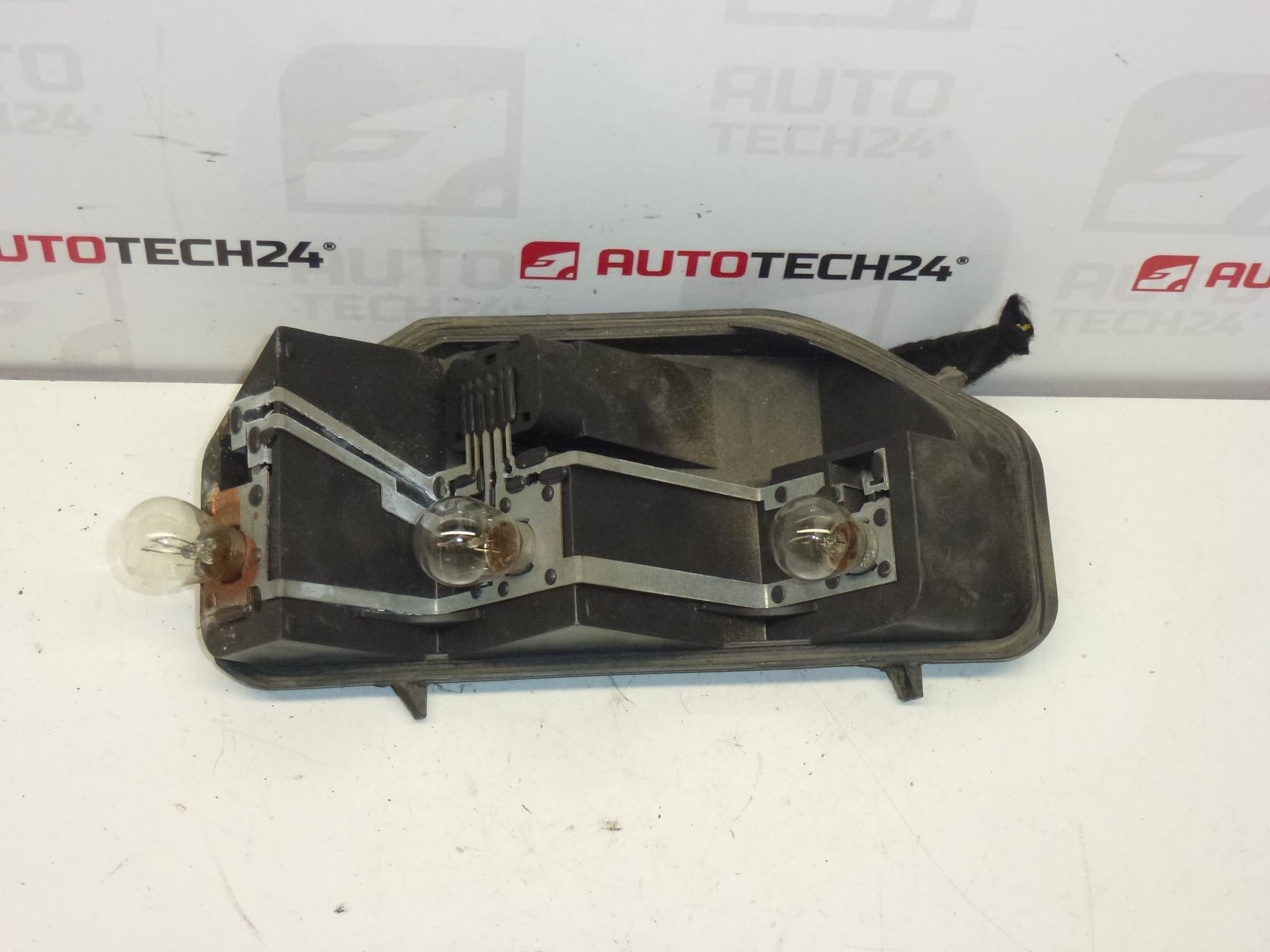 Fatning med ledning af højre baglygte Peugeot 407 KOMBI 6351T3 6351FR