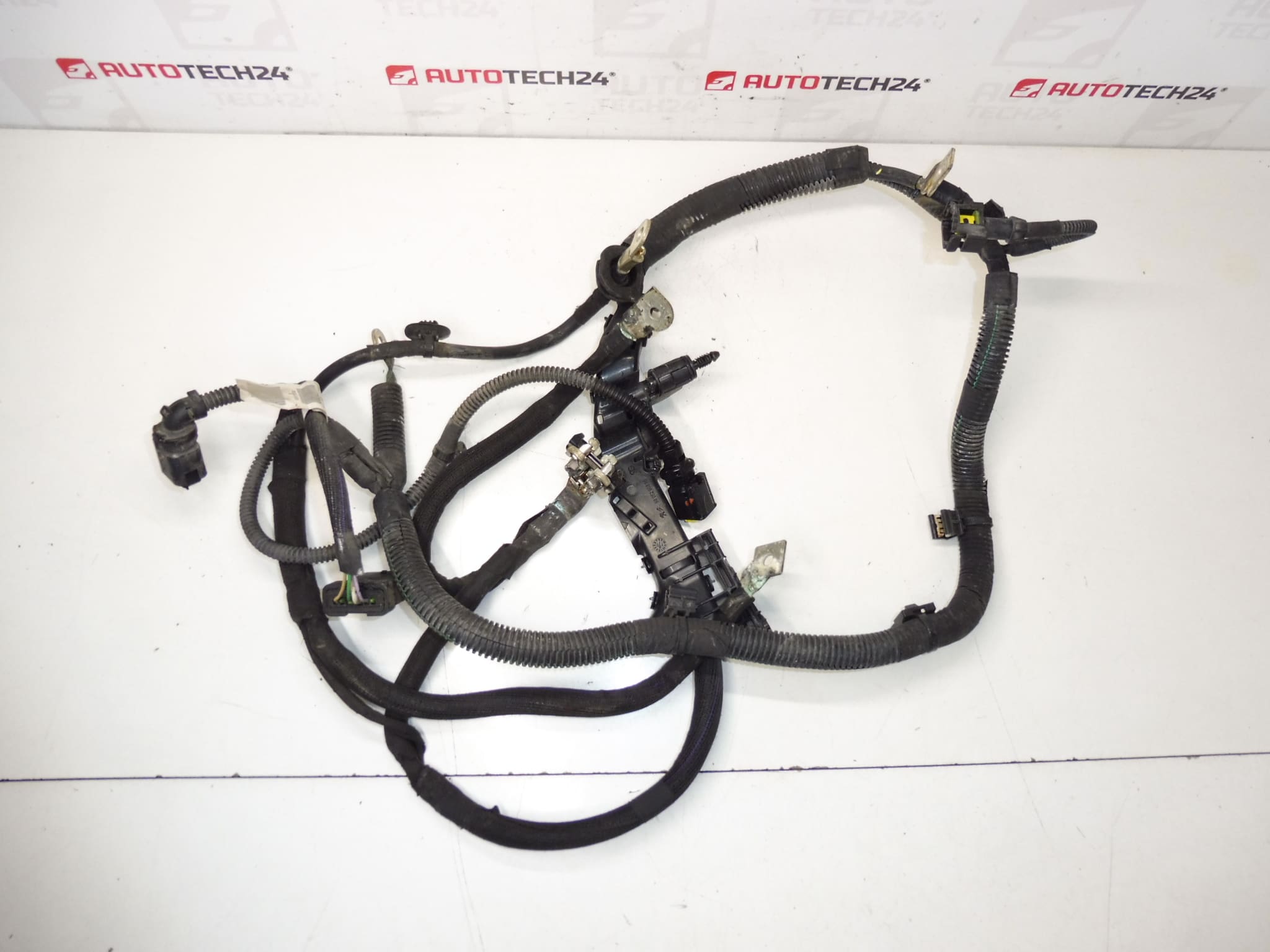 Et positivt bundt af Citroën Peugeot 1.0 1.2 9809062280