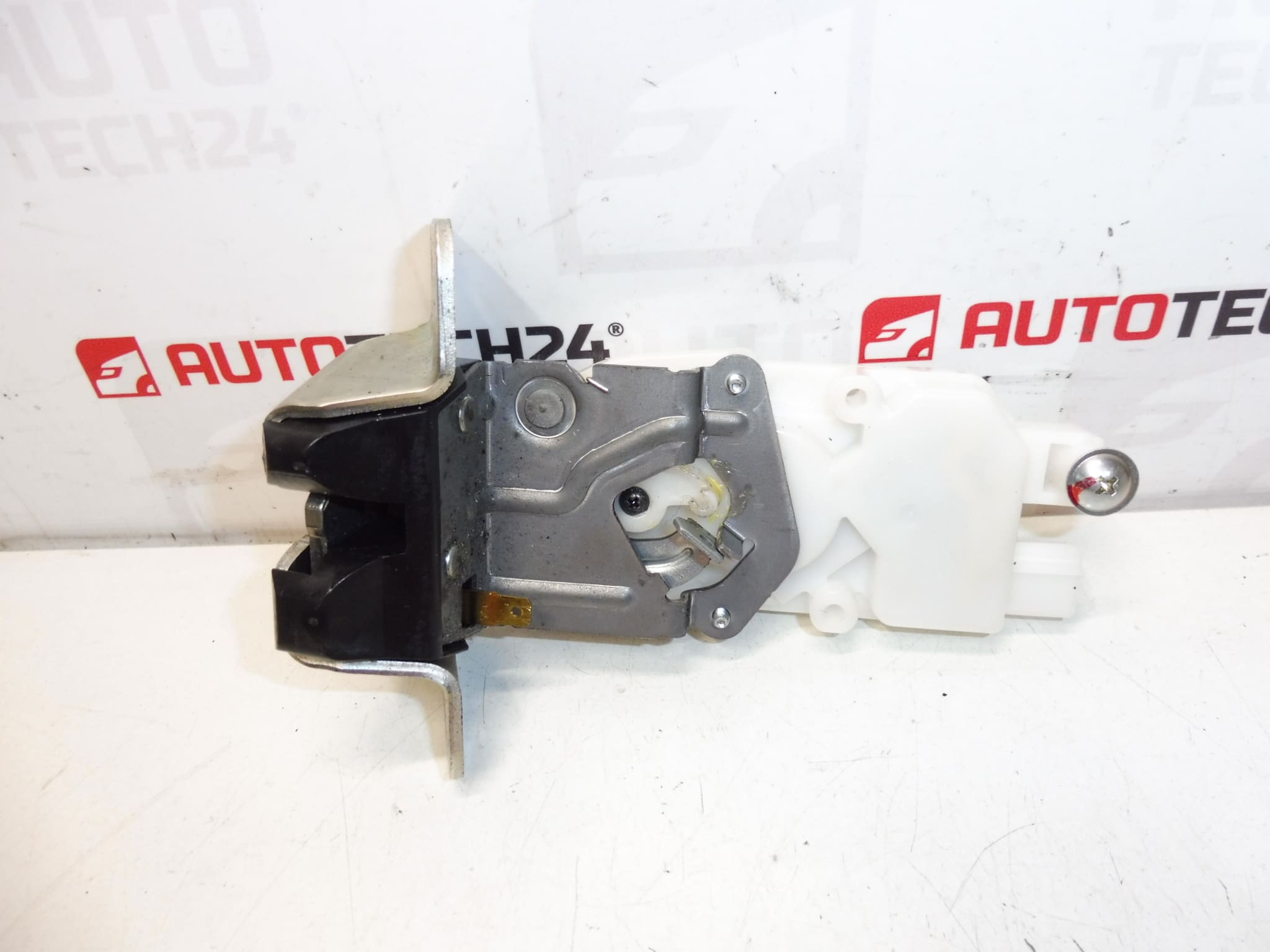 Citroën C-Crosser / Peugeot 4007 8719H3 bagklaplås - Billede 2