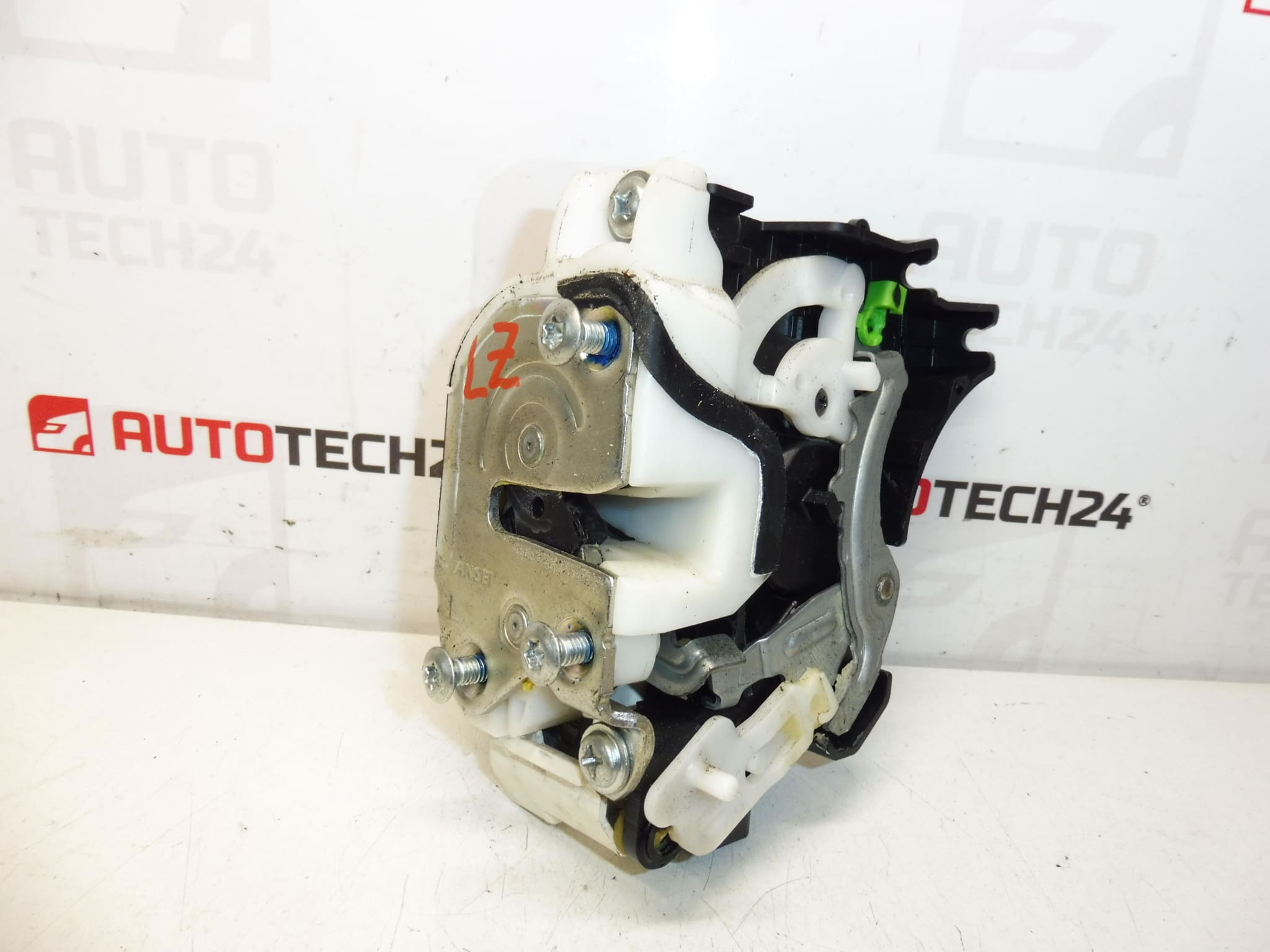 Venstre bagdørslås Citroën C-Crosser Peugeot 4007 9137N0 - Billede 2