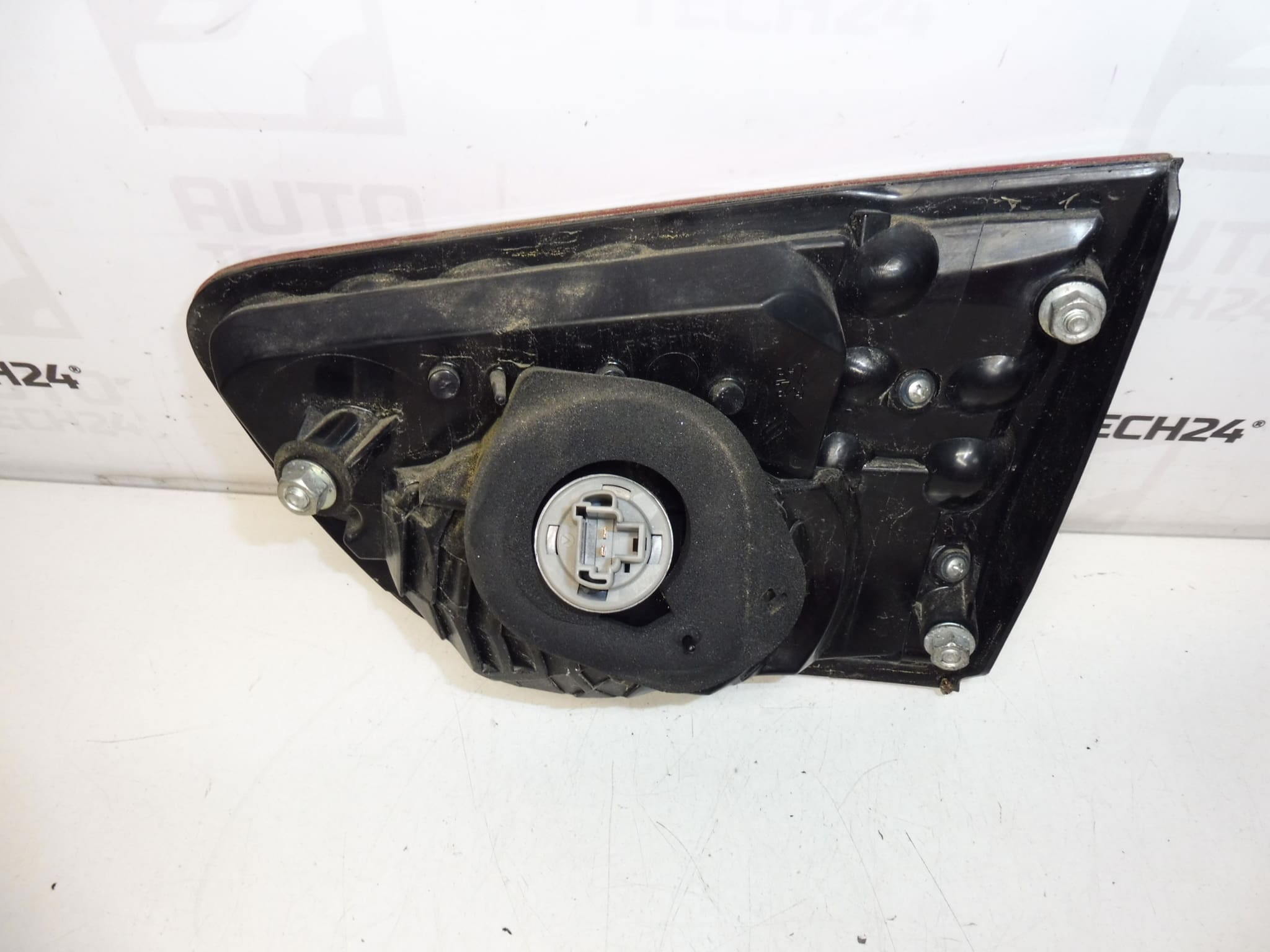 Venstre baglygte låg til Citroën C-Crosser 6350ek - Billede 2