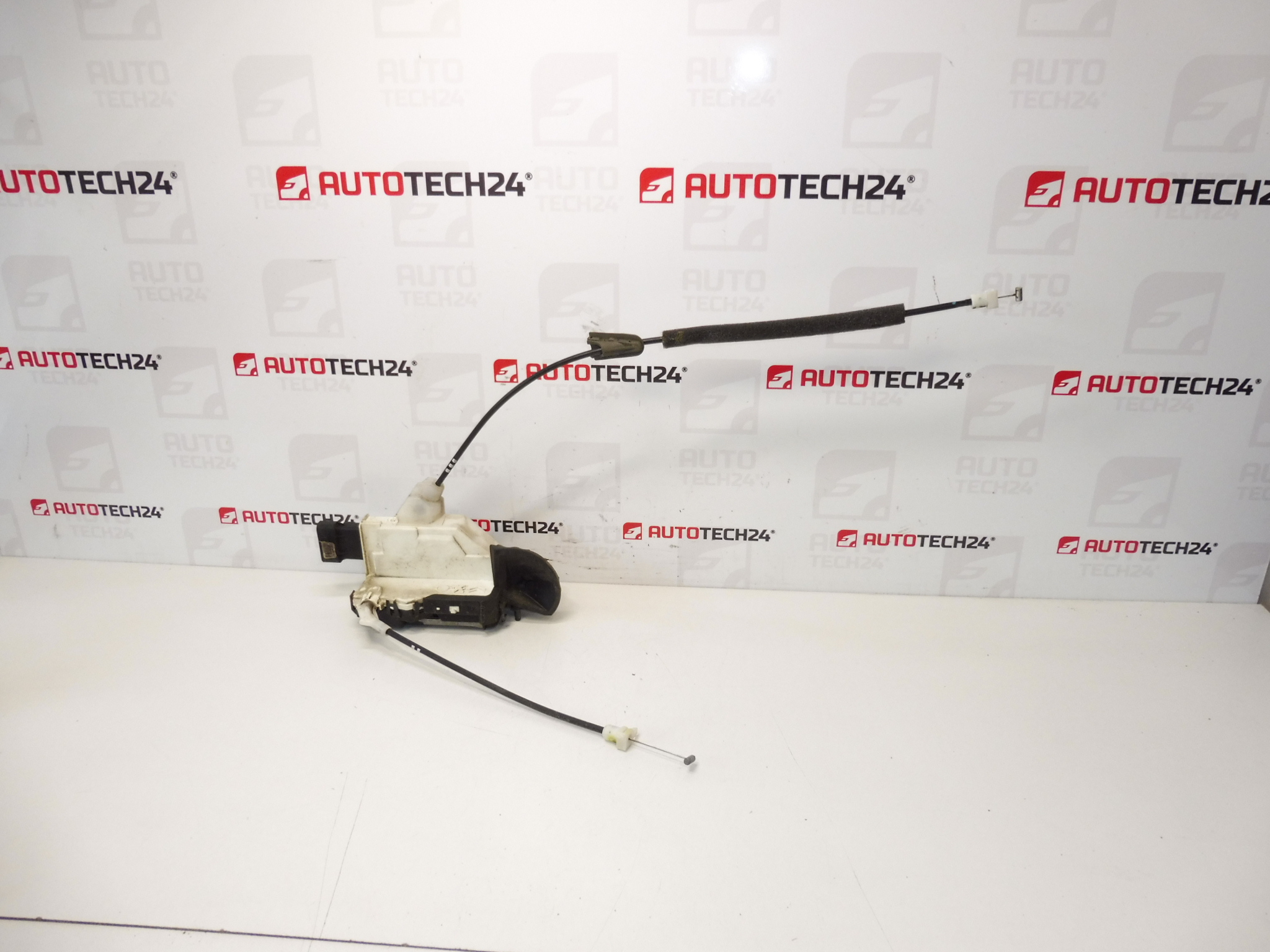 Venstre fordørslås driver Peugeot 3008 5008 9800623180 9135HF