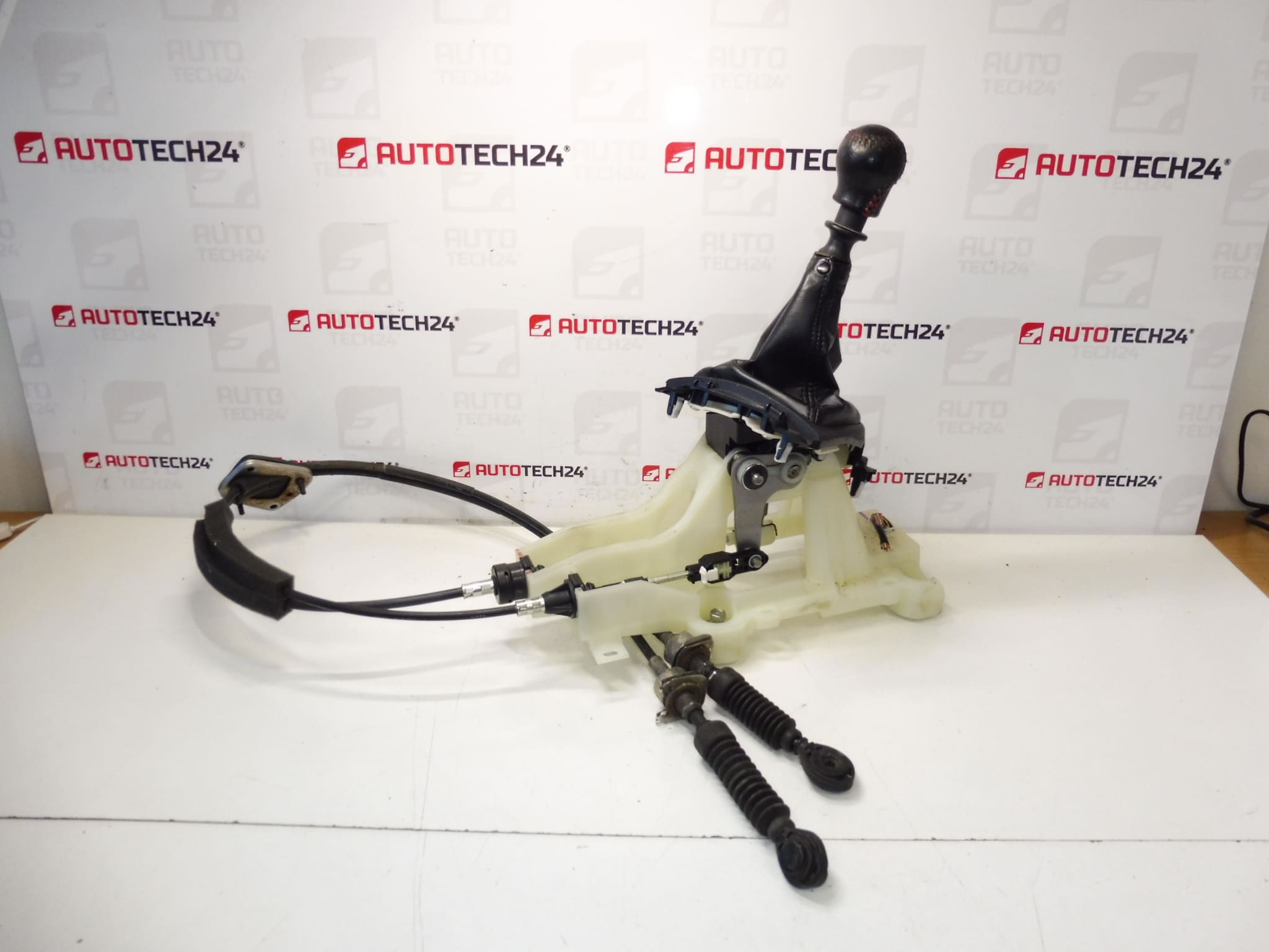 Kabelbane med et sæt skiftende Citroën Peugeot 2400FS 2444G