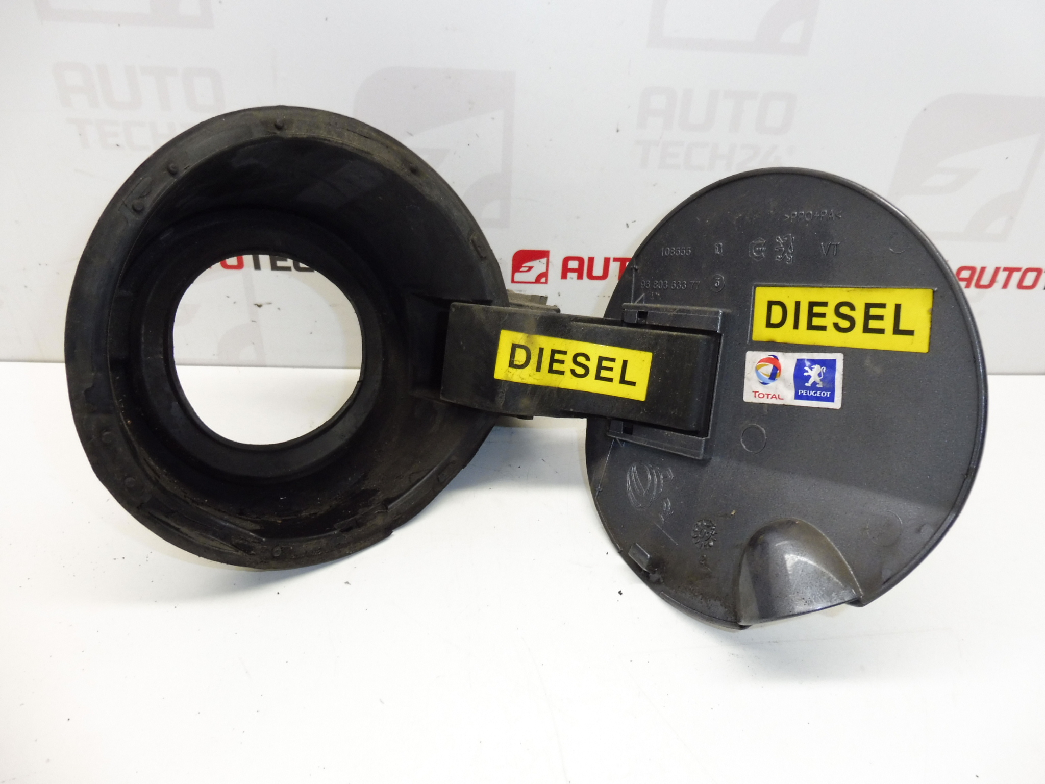 Peugeot 308 KTHB tankdæksel 1517F4 151899