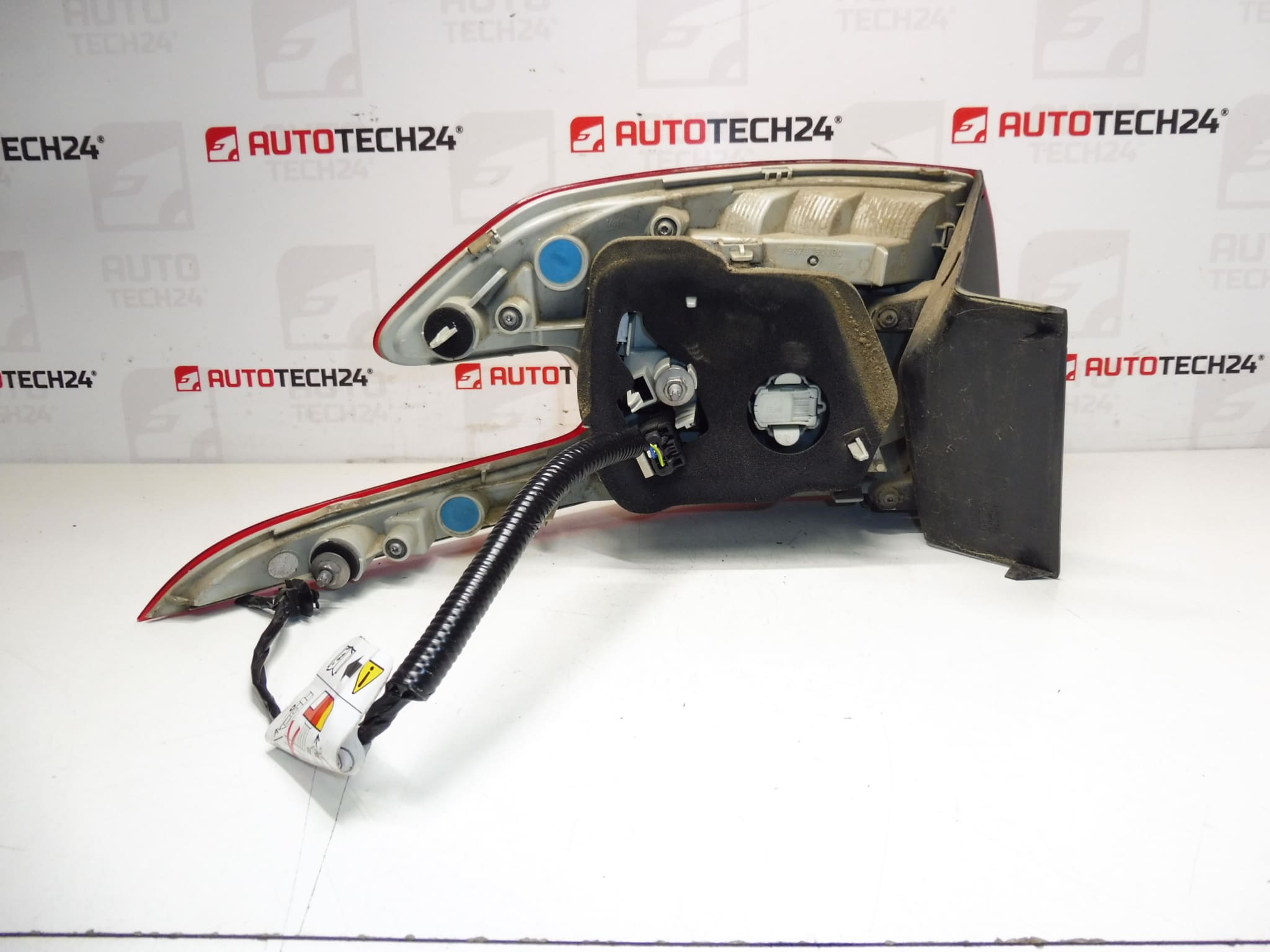 Højre bagskærmslygte Peugeot 308 T9 Combi 9678093880 - Billede 2