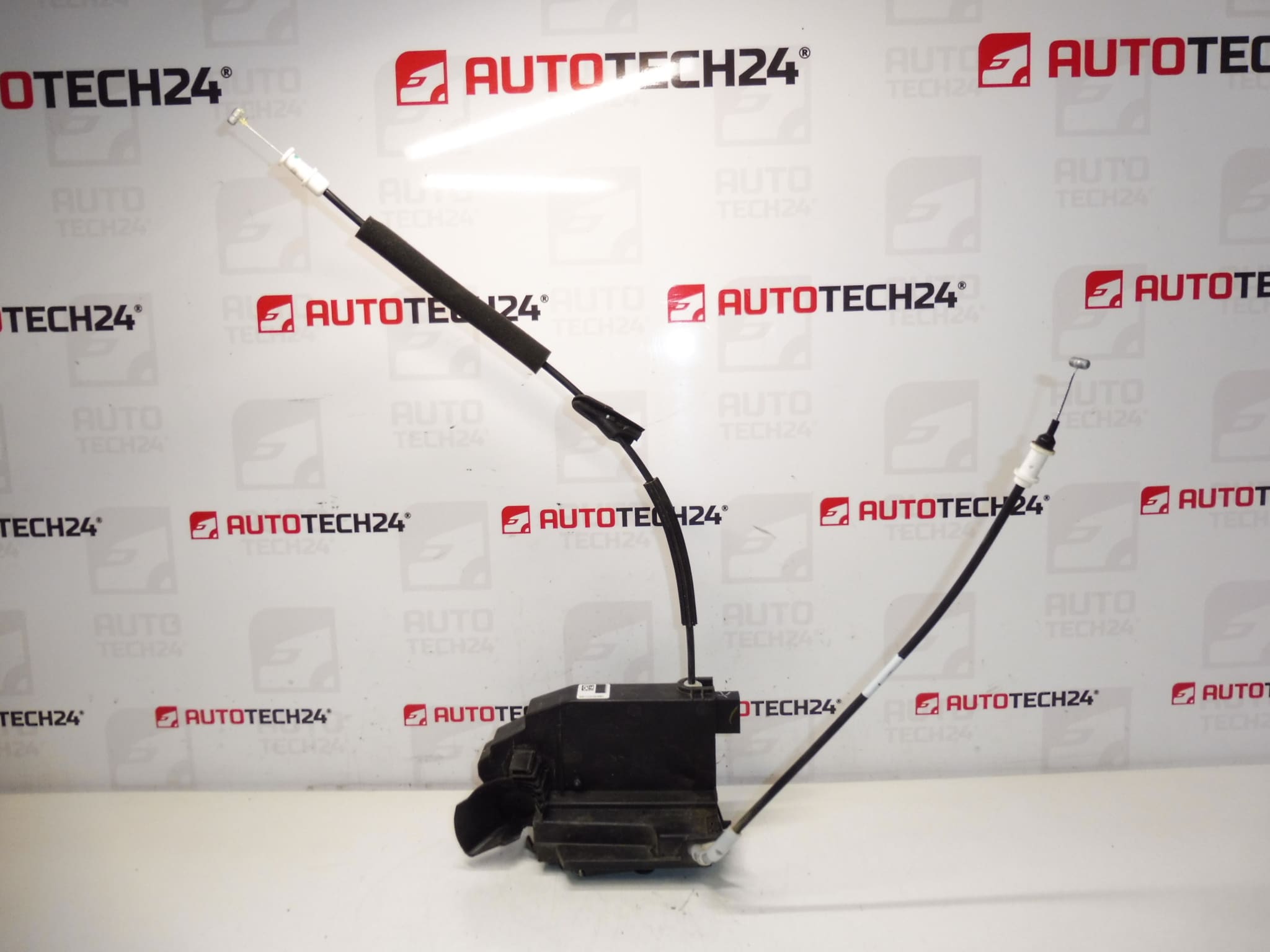 Højre forsædepassagerdørlås Peugeot 308 T9 9810309380