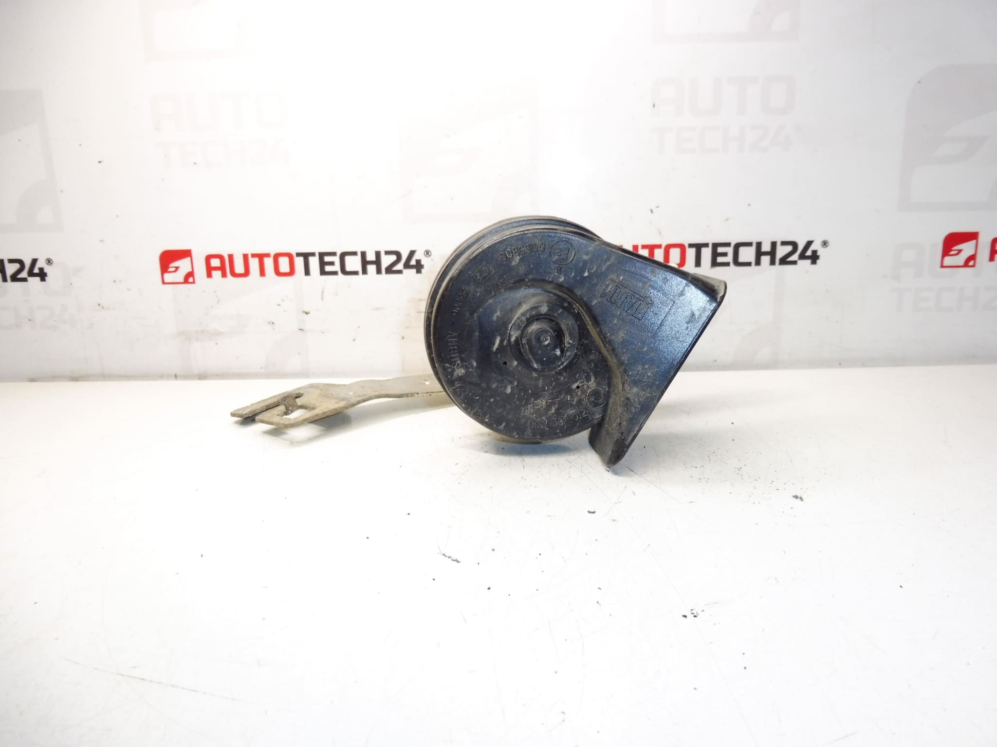 Hornhorn med holder Peugeot 308 T9 9800563180