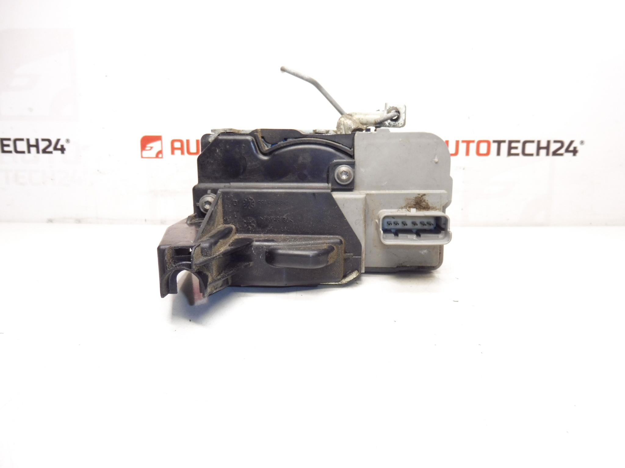 Lås til højre-forsæde passagerdør Peugeot 307 9136Z9