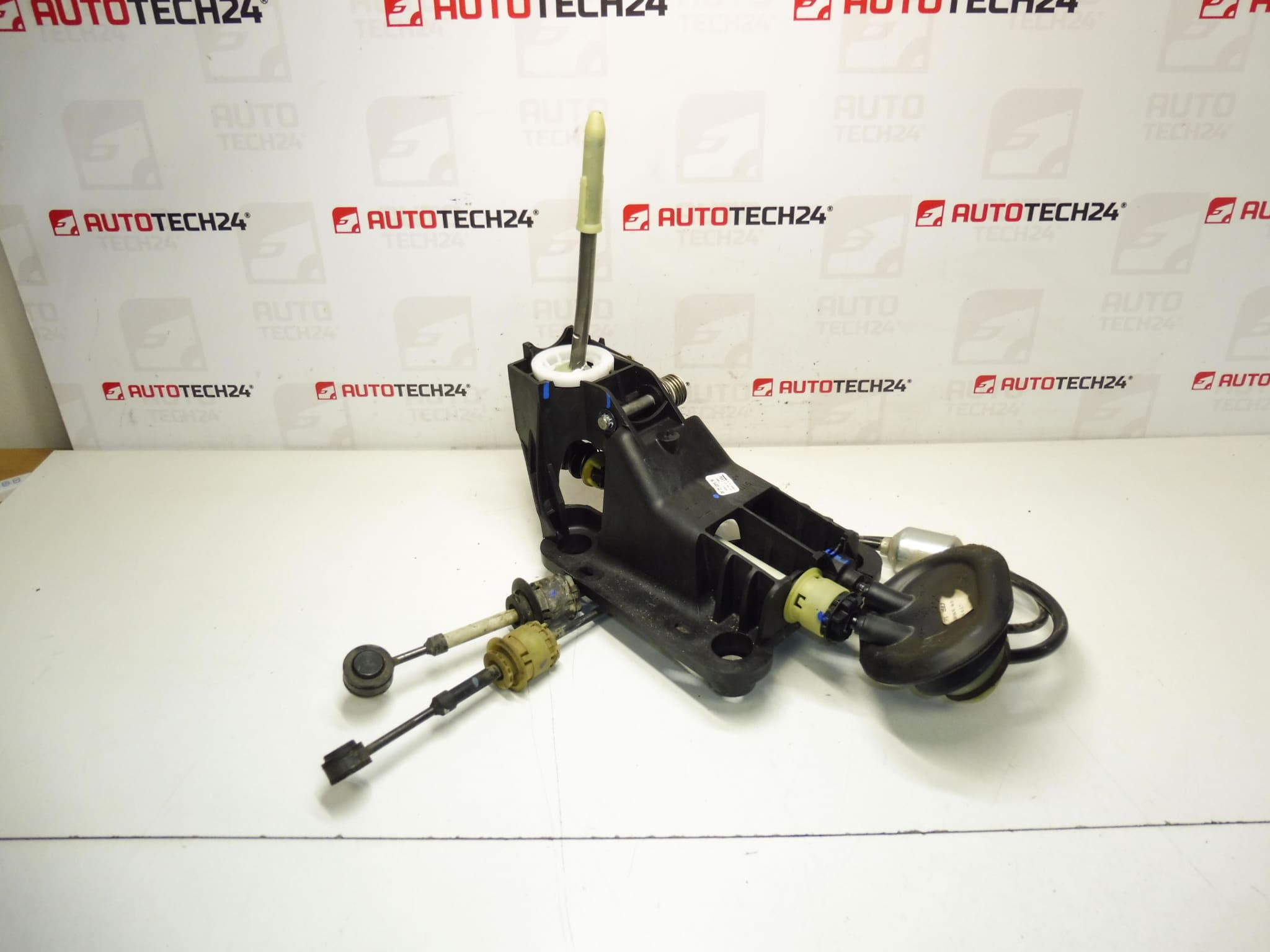 Gearstang med kabler Peugeot 207 9654072280 2400CP 2444CZ