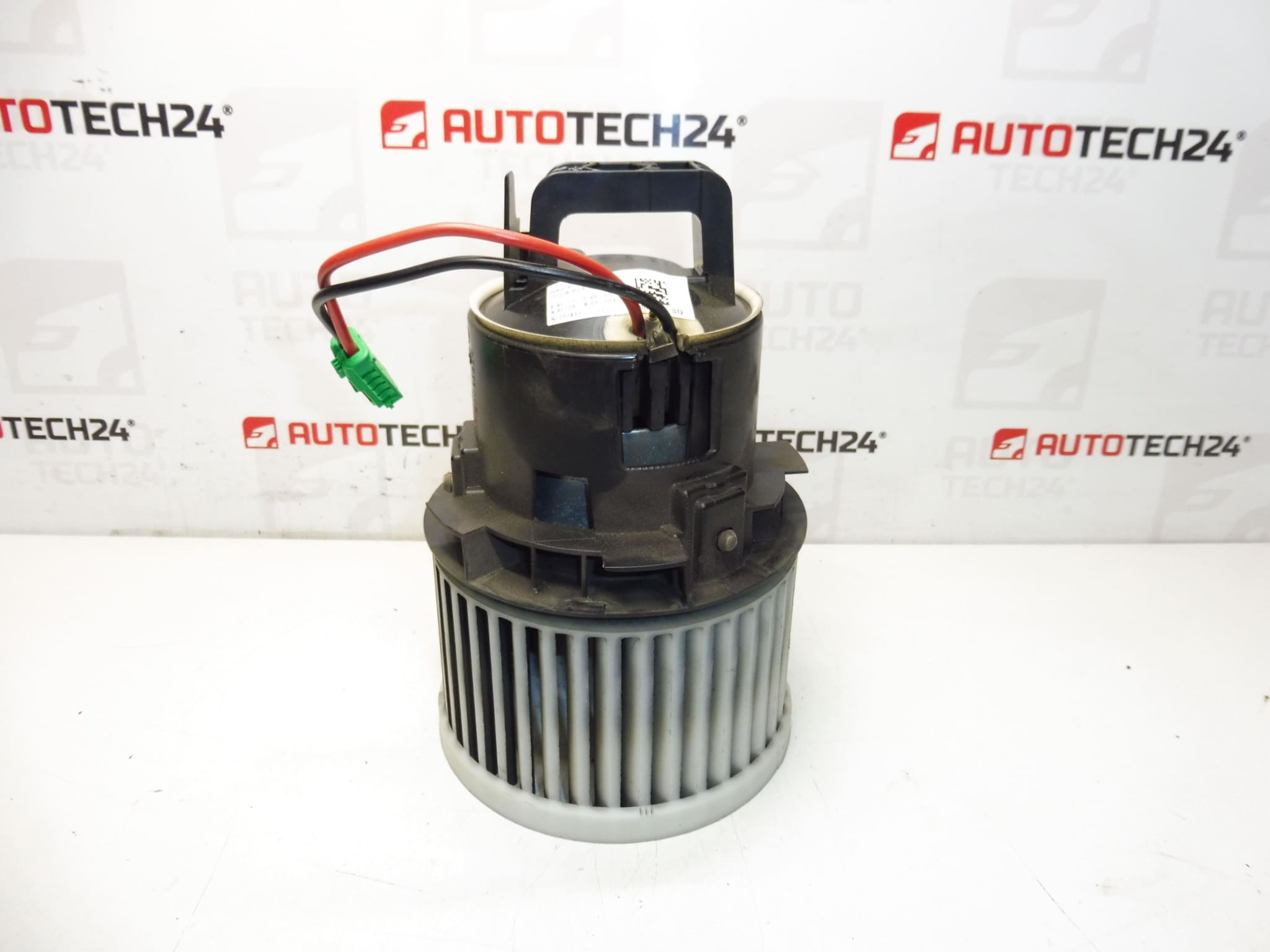 Varmeblæser Mahle Peugeot 308 T9 DB271001 1610497180