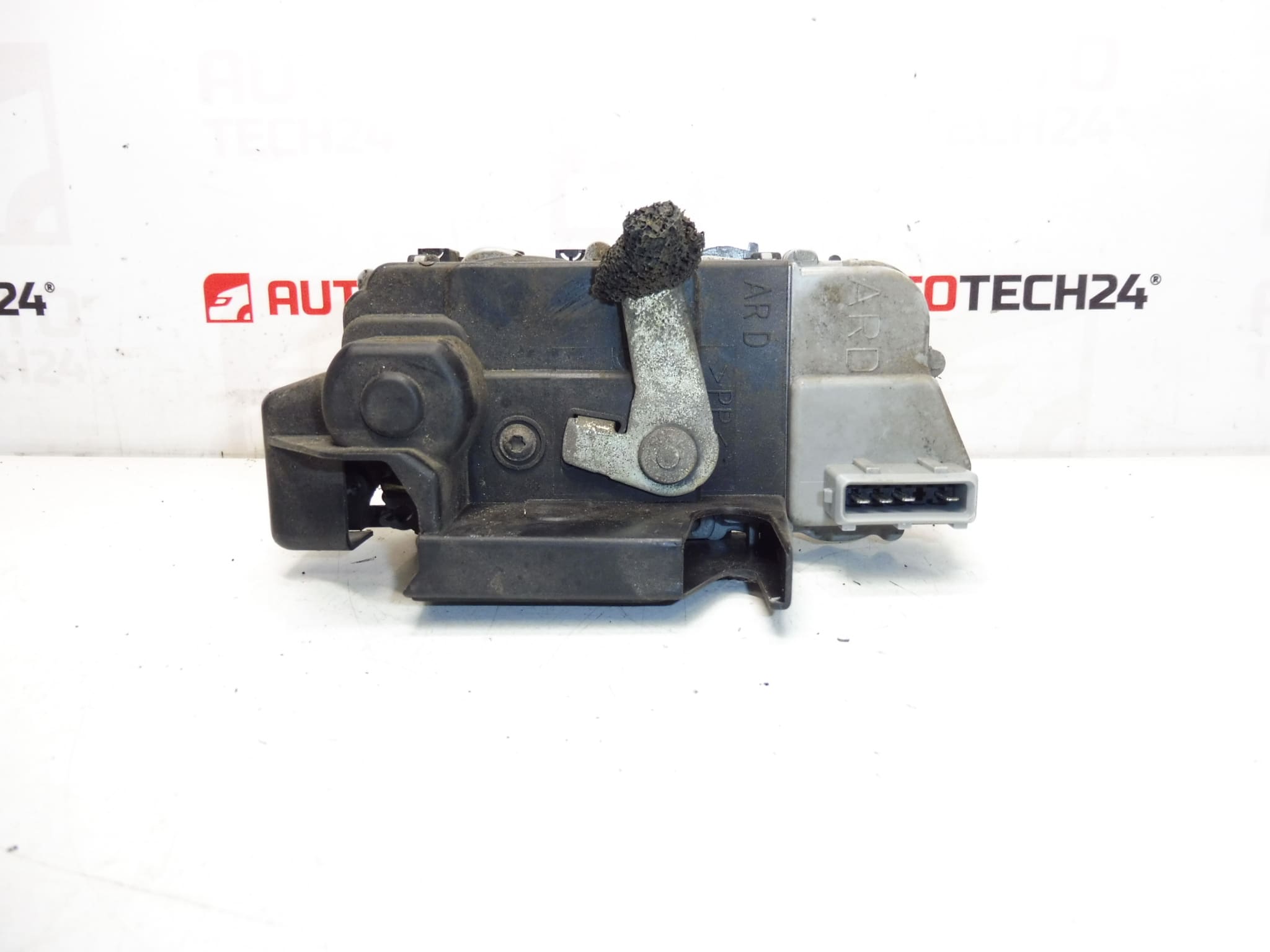 Højre bagdørslås Peugeot 307 9138A4