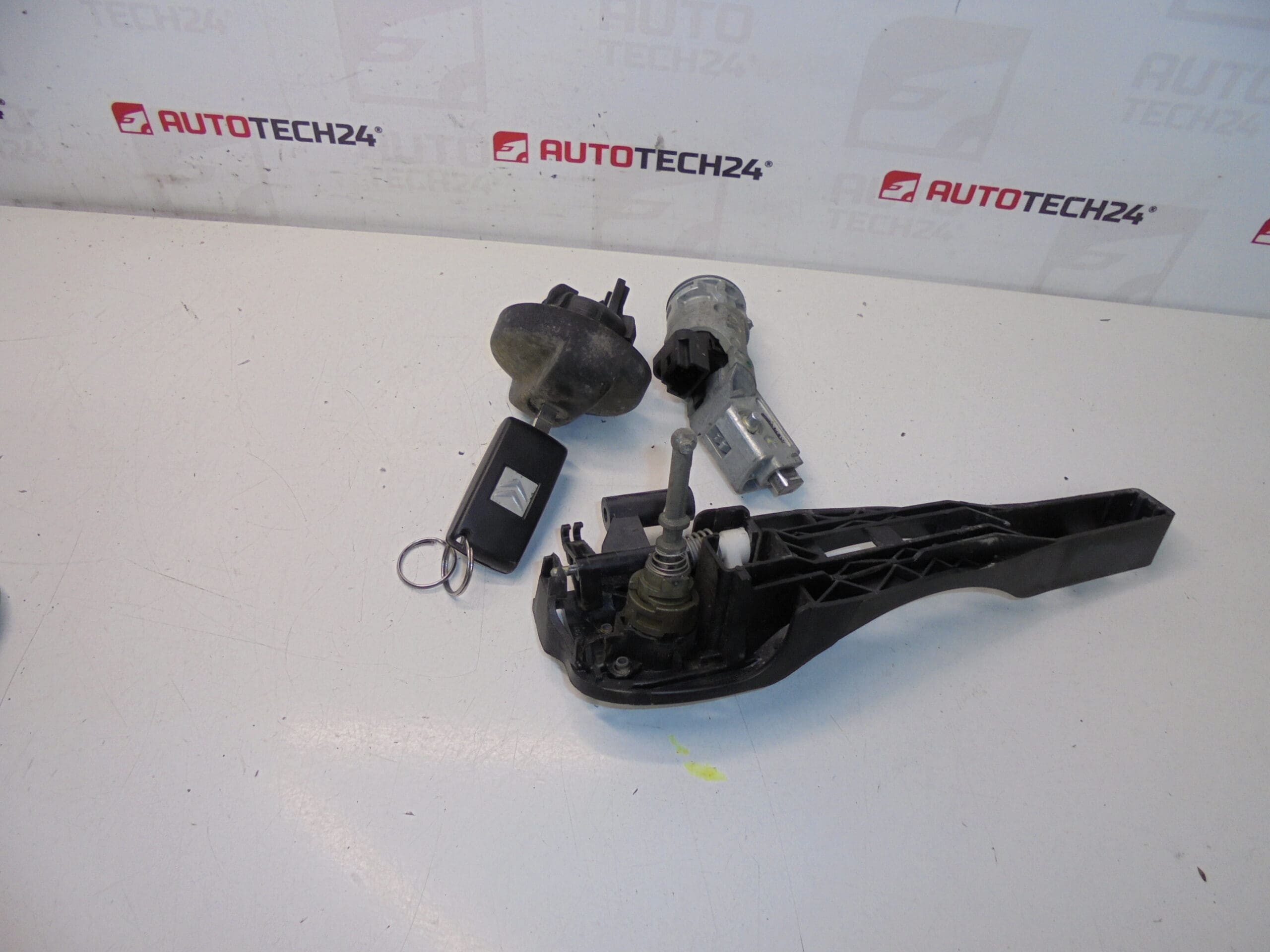 Sæt af låse Citroën C2 C3 4162FP 4162EA