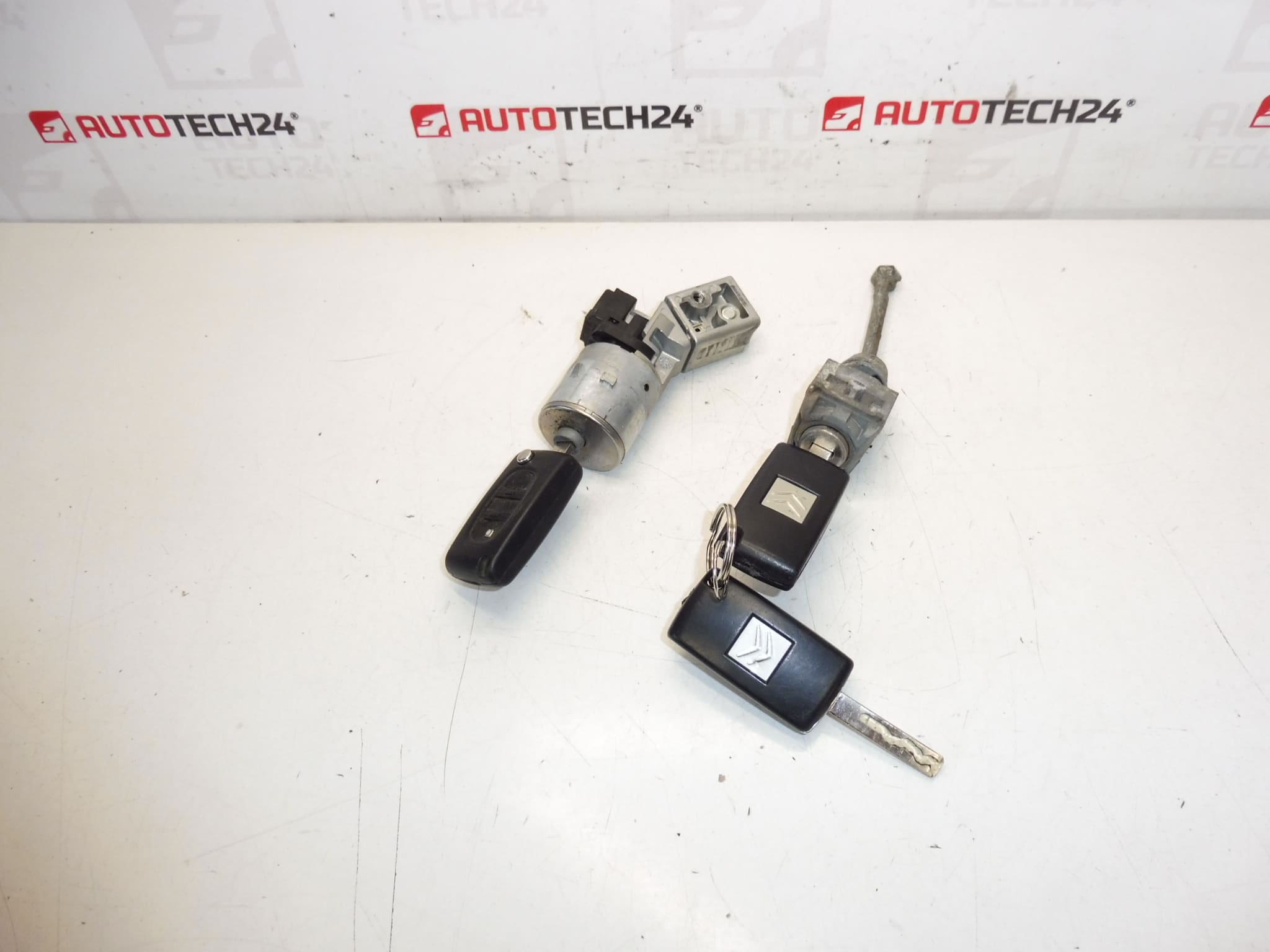 Sæt med låse og 3 nøgler Citroën Peugeot 4162KF 4162KC