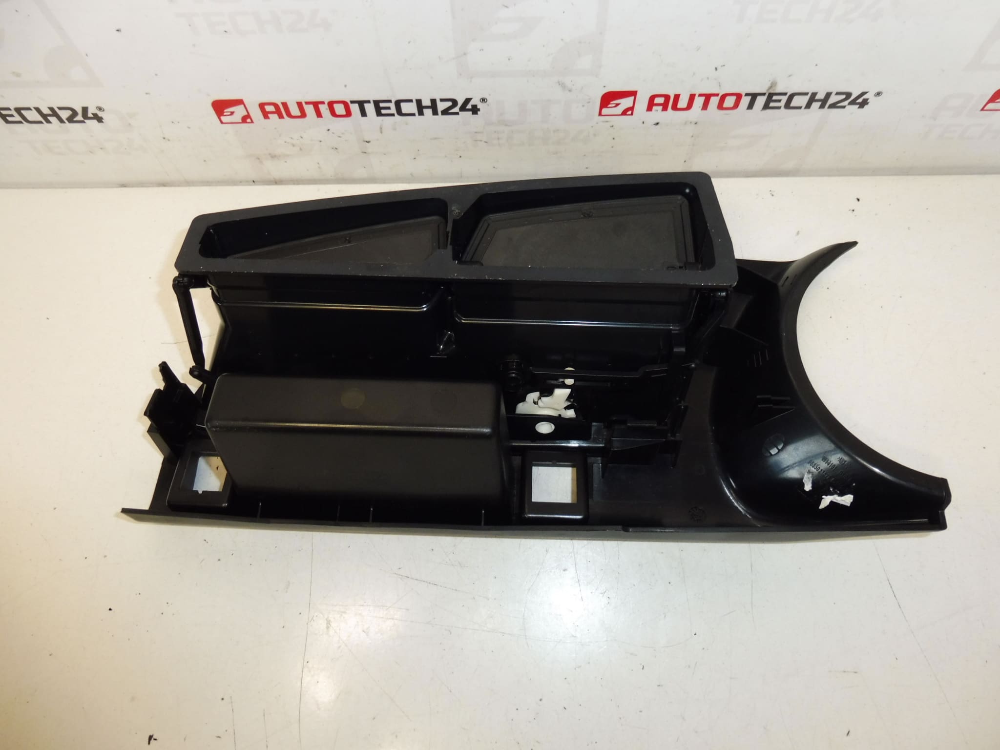 Midterpanel Peugeot 3008 5008 823114 - Billede 2