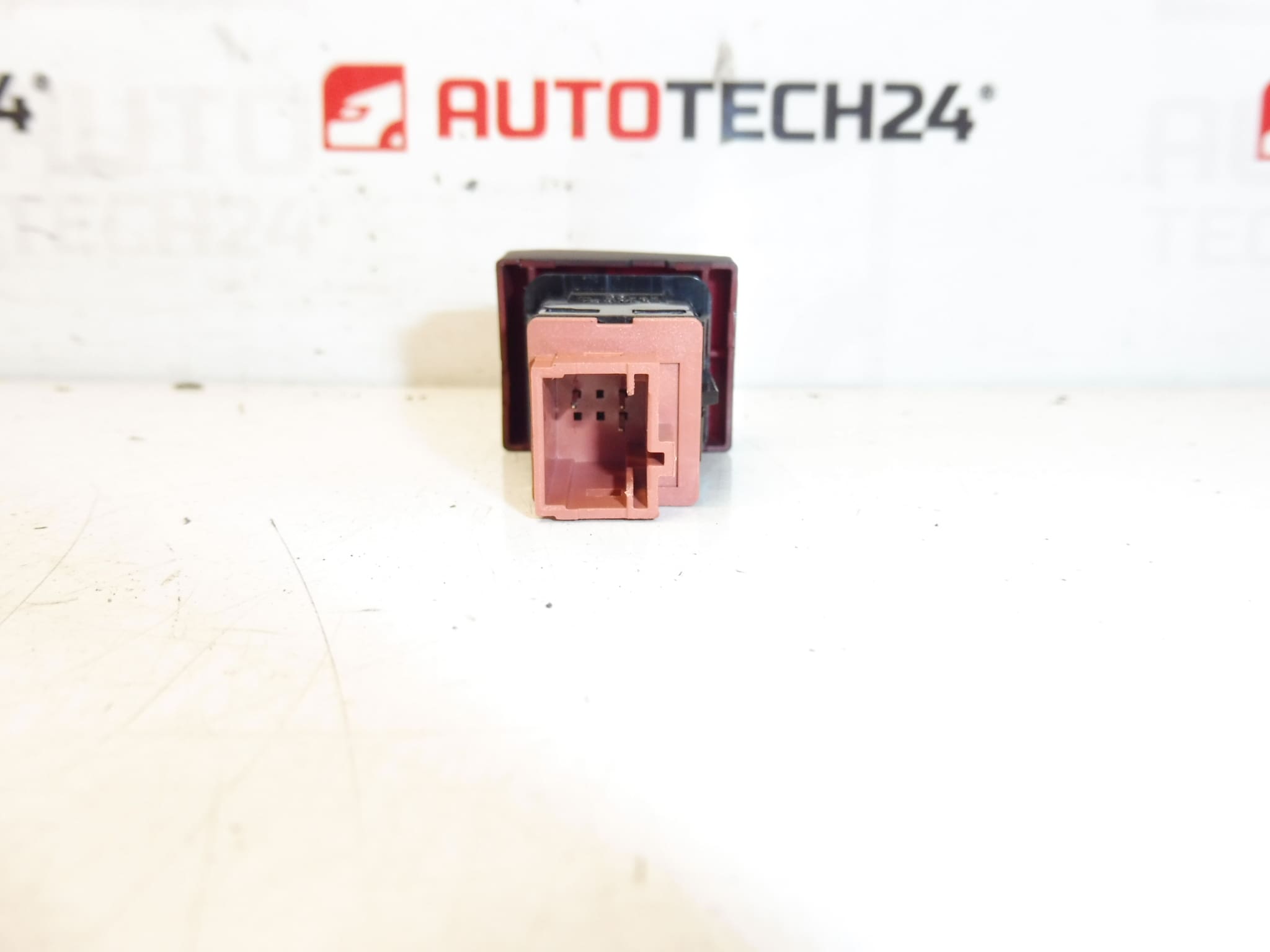 Peugeot 3008 5008 Hazard Light Controller 96652440ZD - Billede 2
