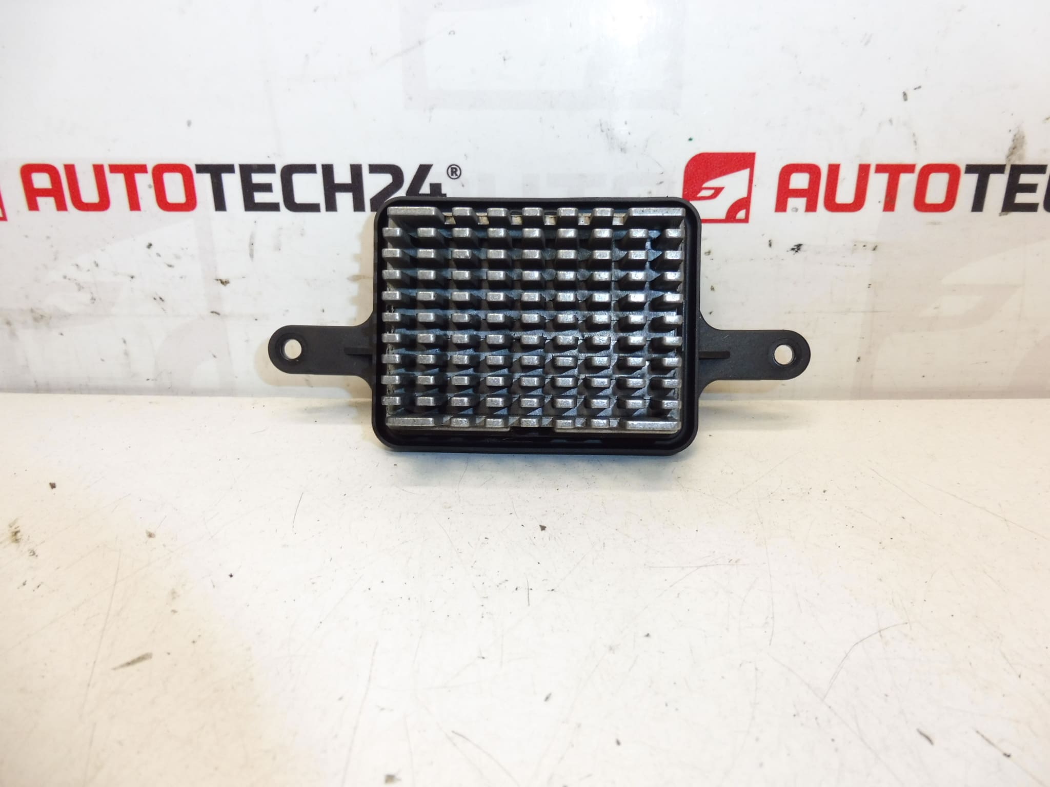 Peugeot 3008 5008 varmeblæser kontrolmodul P7708004 6441CQ