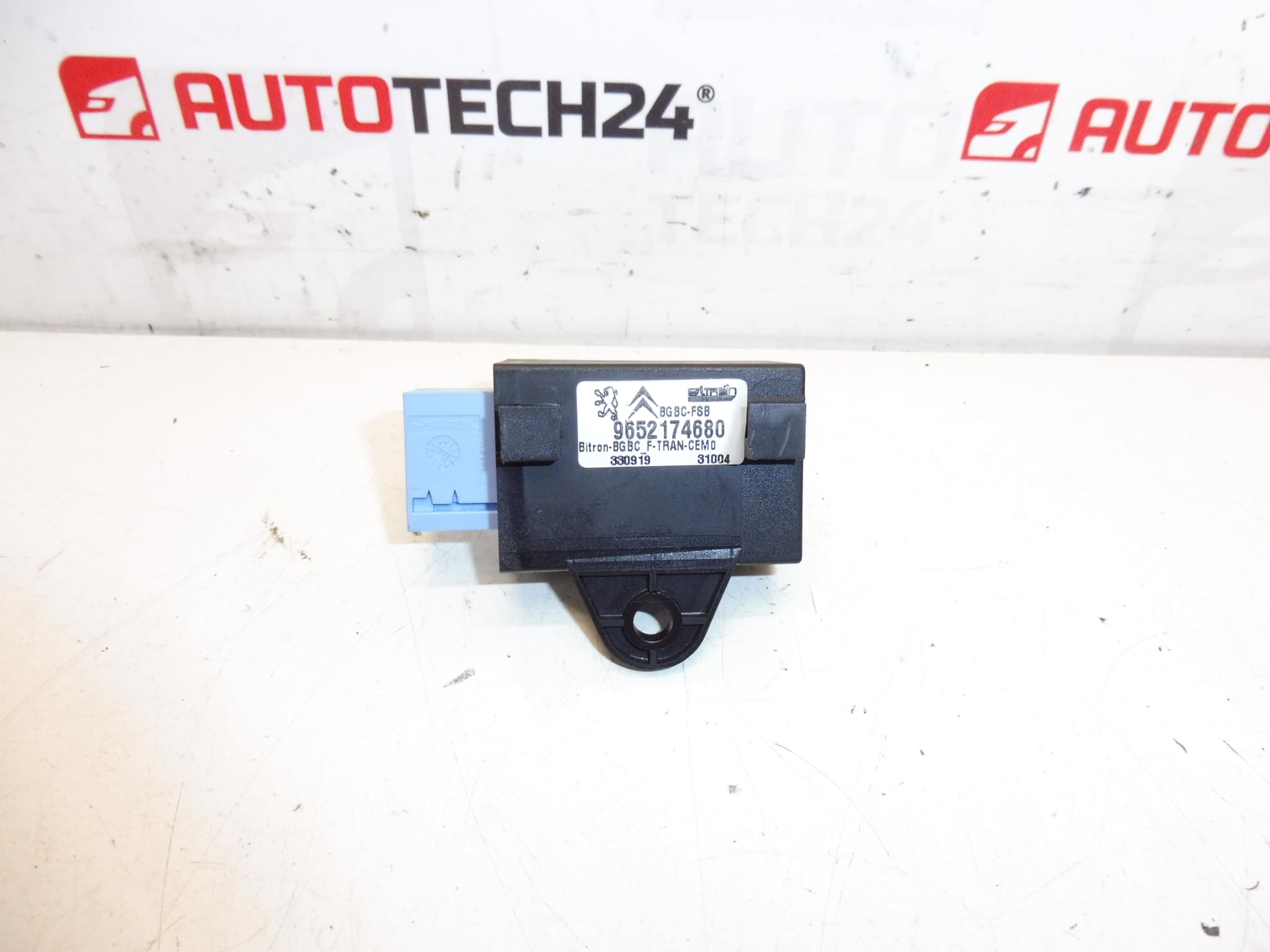 Safety Pass Relæ Citroën Peugeot 9652174680 8914GH