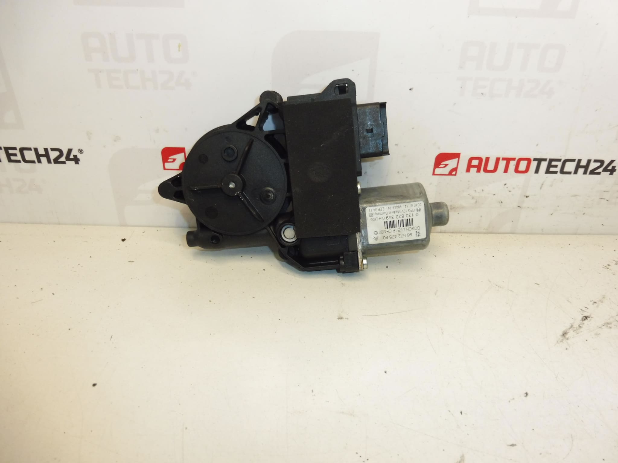Motor Til Nedtrapning Af Højre Vinduet Peugeot 308 9657247580 9222CW