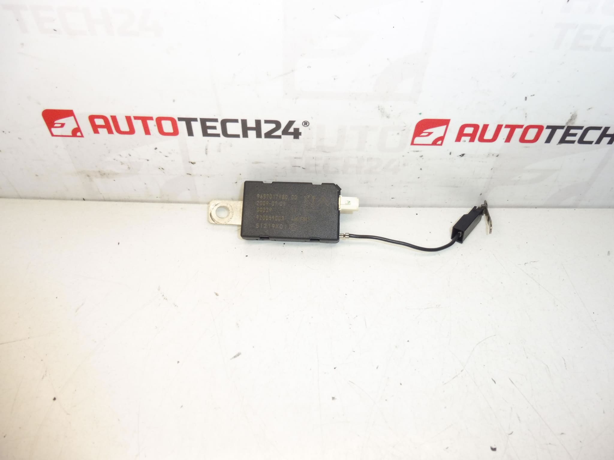 Antenneforstærker AM/FM1 9657017980 6561JV