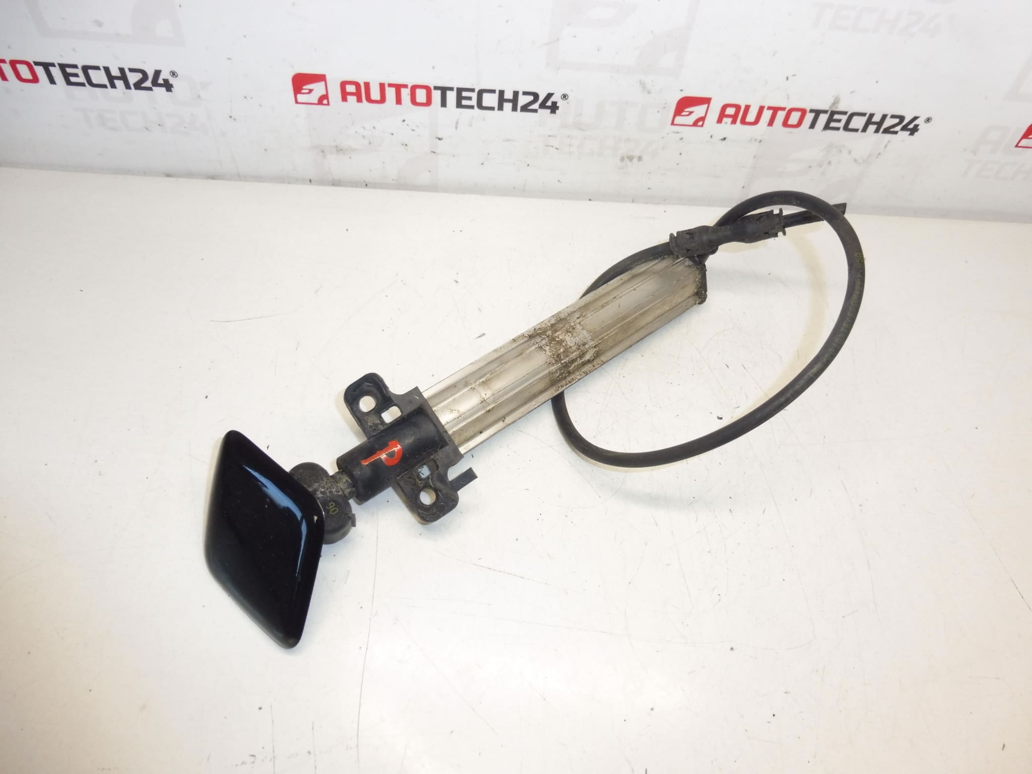 Højre forlygtesprinklermundstykke Peugeot 308 T7 6438Y8 6438Z0