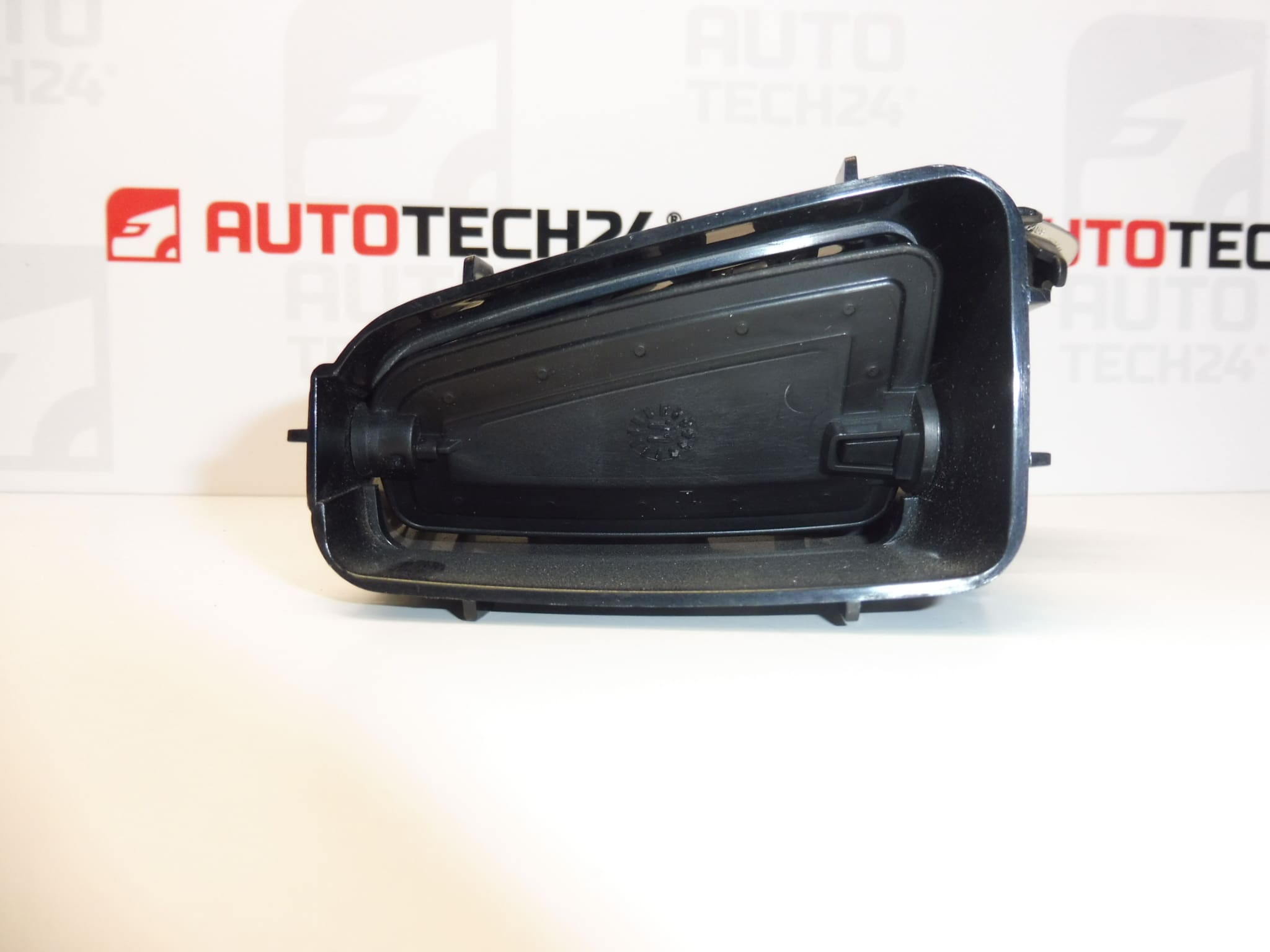 Højre ventilationsgrill Citroen C4 II B7 og DS4 9671332277 8247S1 - Billede 2