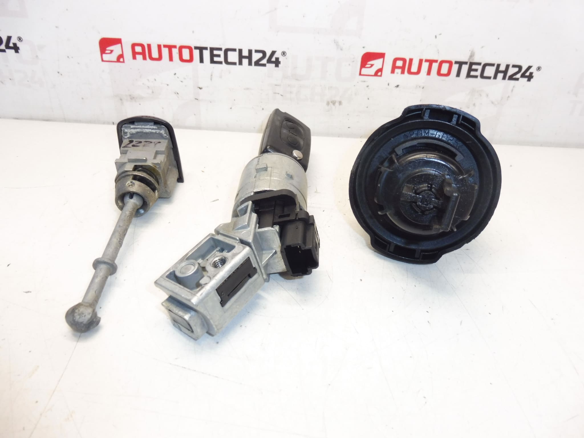 Låsesæt 2 nøgler Peugeot 3008 5008 4162SX 4162KF 4162XT - Billede 2