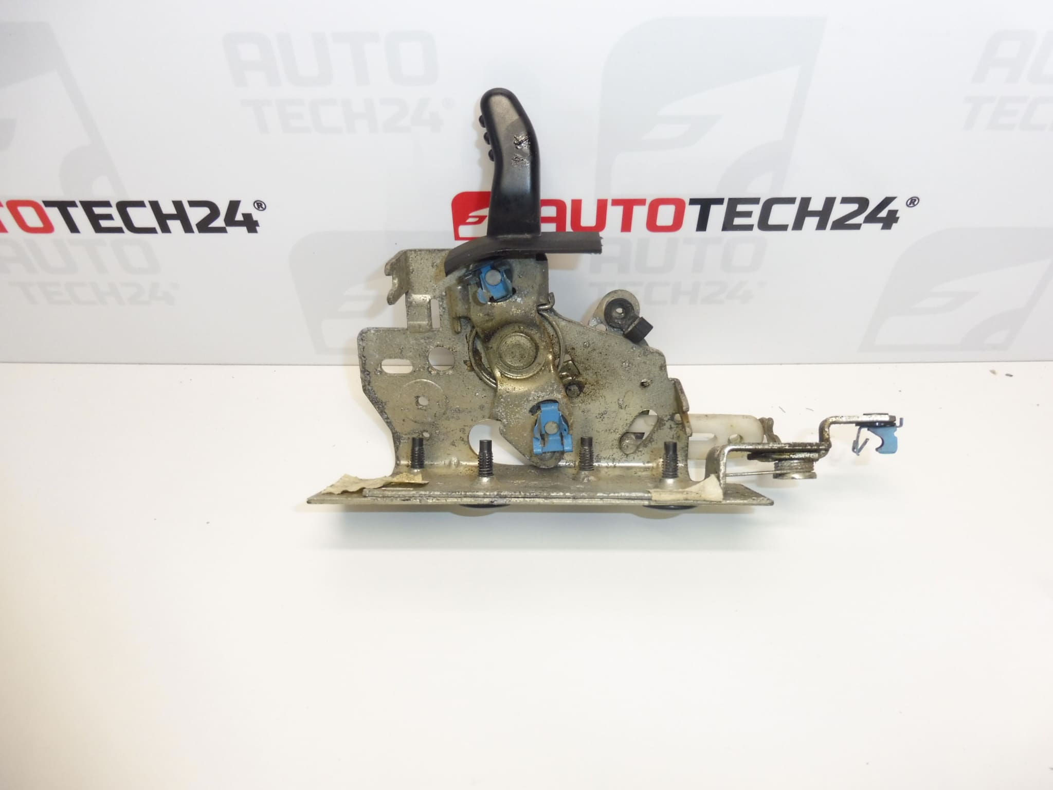 Nederste højre dørlås Citroën Berlingo II 8726F4
