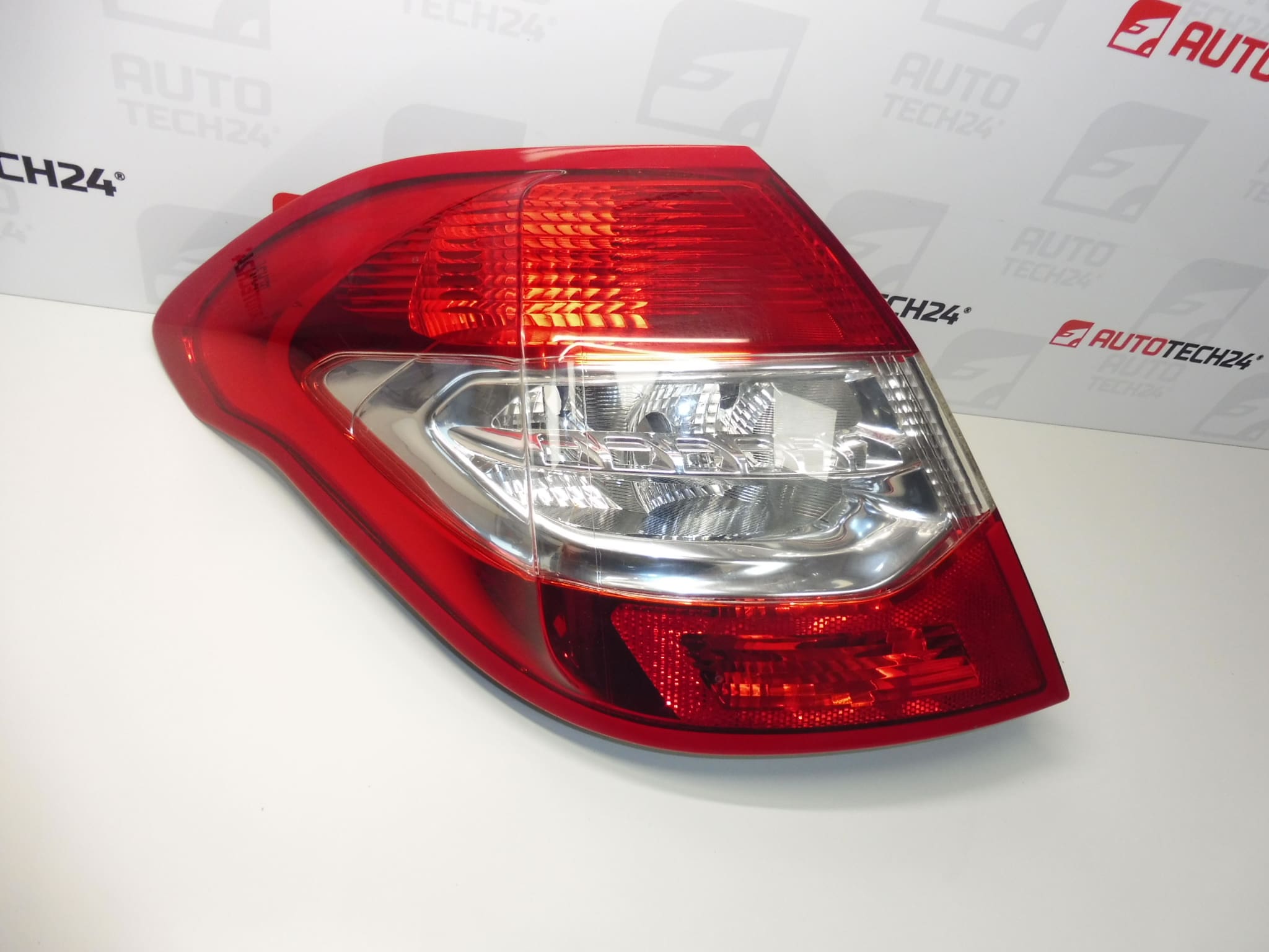 Venstre baglygte udvendig Citroën C4 II 9687312180 6350KS