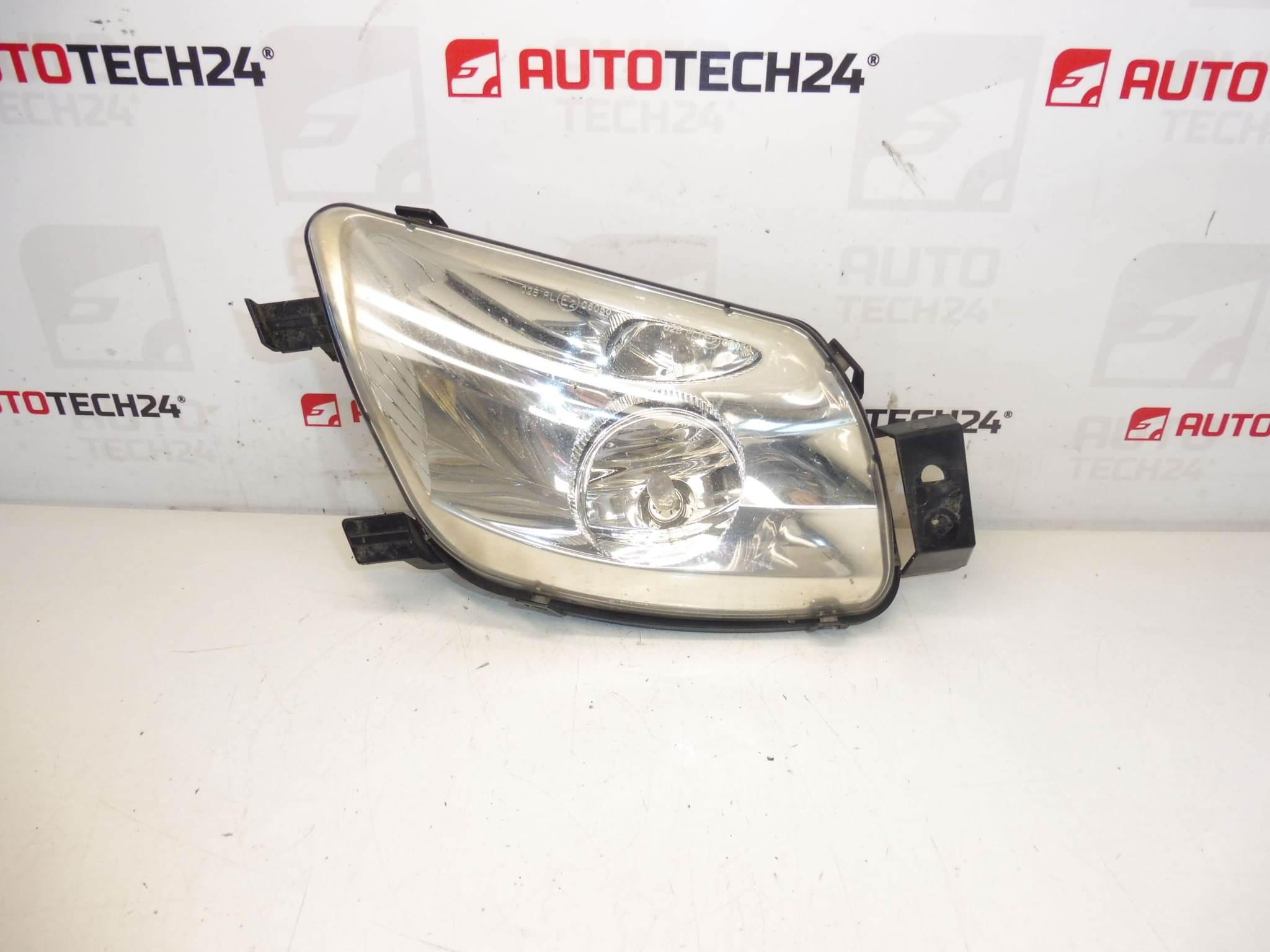 venstre tågelygte for Peugeot 308 9680498680 6208F0