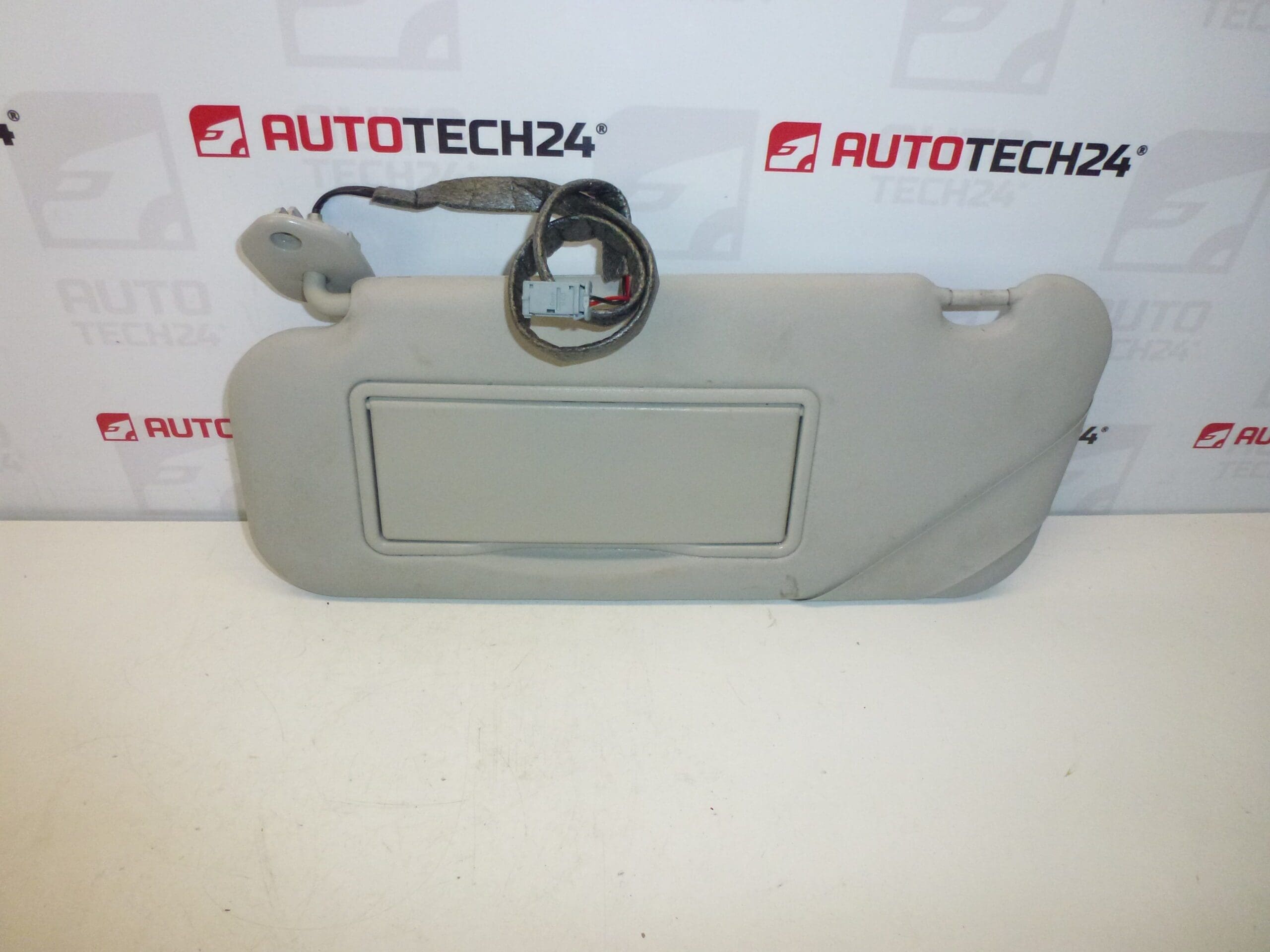 Citroën Peugeot 8143GC førerens venstre solskærm