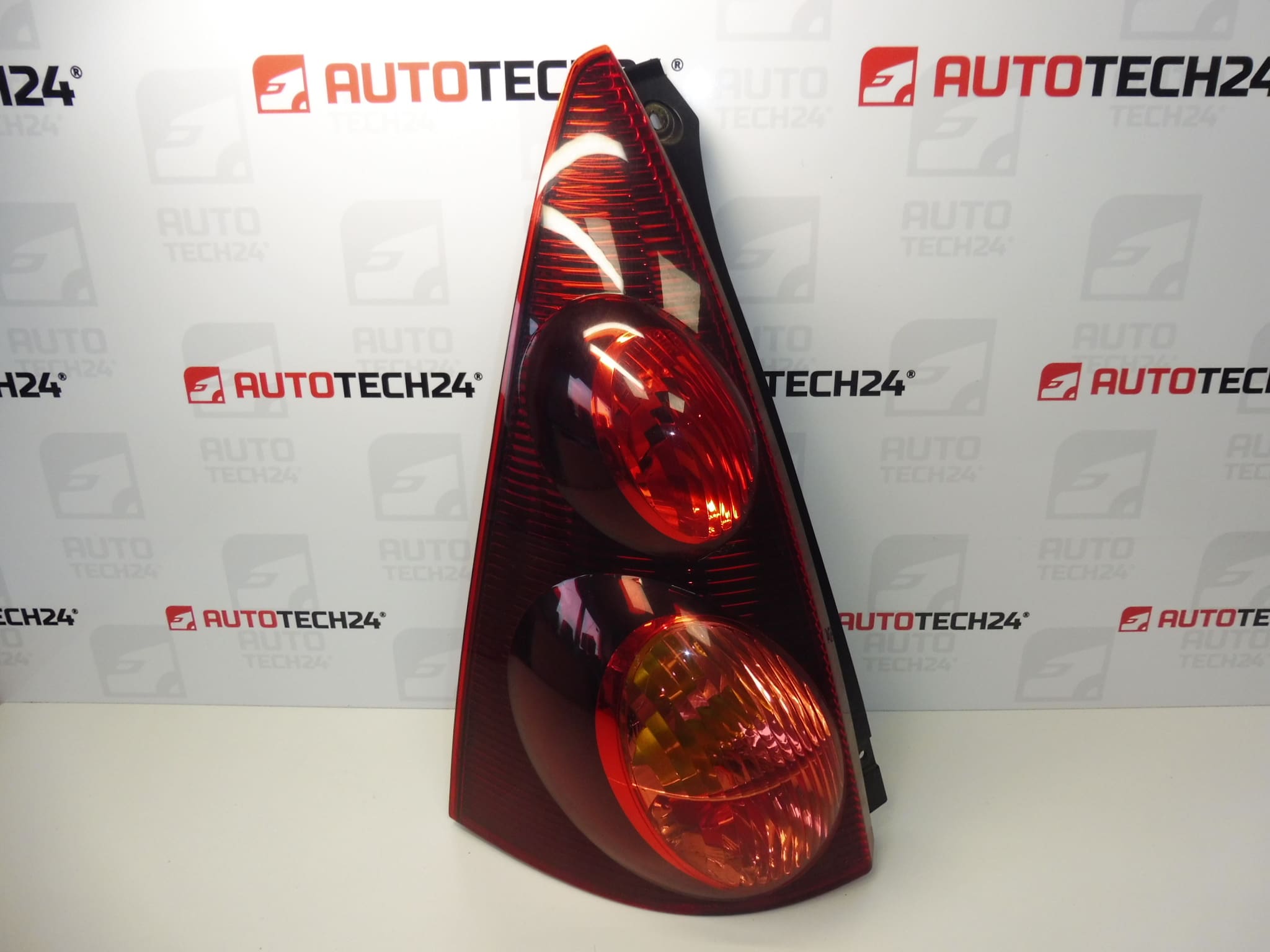 Venstre baglygte Peugeot 107 2013 81560-0H090 1607990580